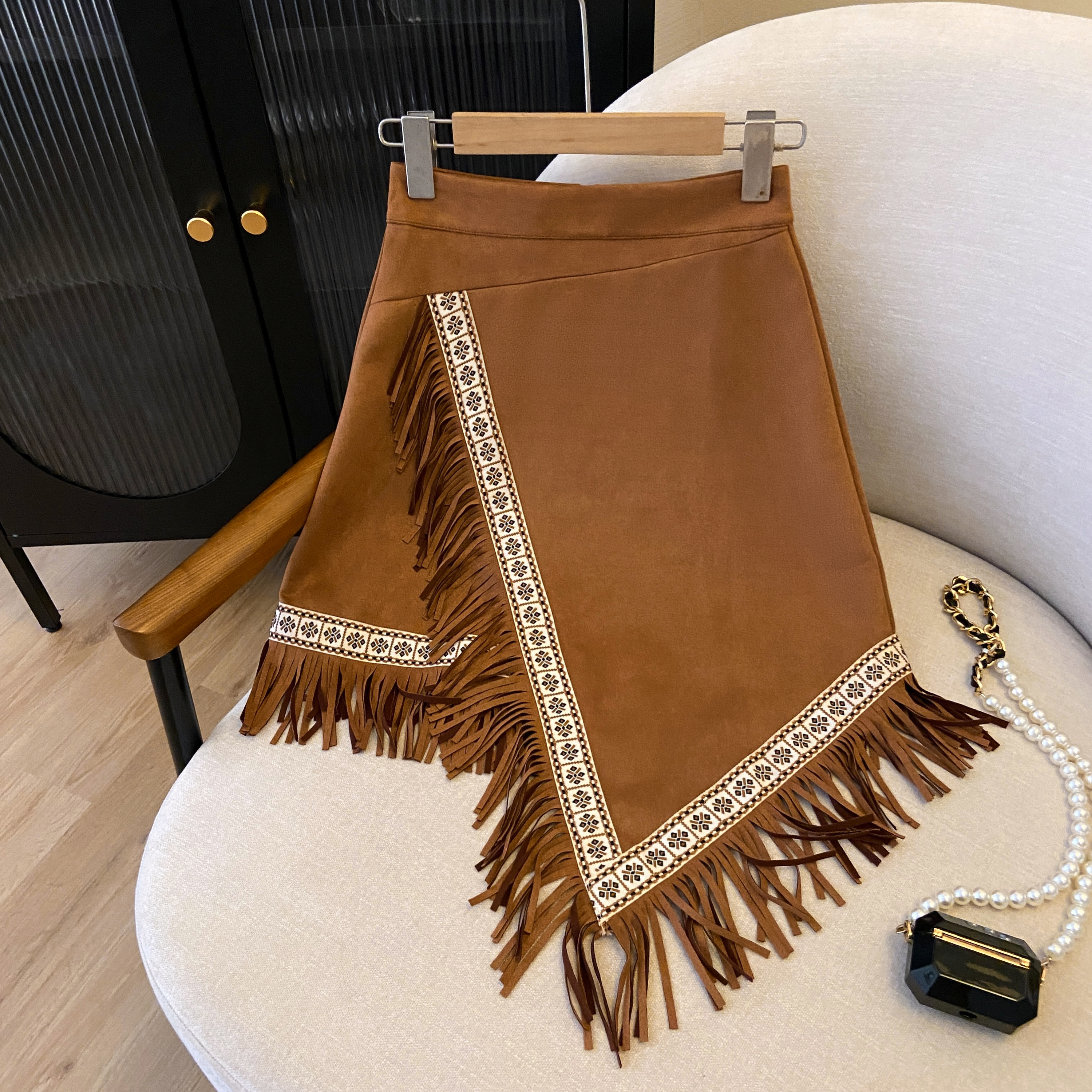 Vintage Ethnic Style Embroidered Tassel Short Skirt - Irregular Hem Suede Feel Bohemian Half Skirt for 90s Y2K Fashion