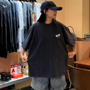 Vintage Floral Print Loose Fit Short-Sleeve T-Shirt for Men and Women - Casual Retro Cotton Tee in Washed Design