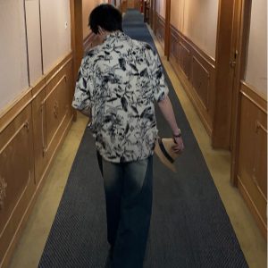 Vintage Floral Short-Sleeve Shirt for Men and Women, Loose Fit Chinese-Style Design with Retro Hong Kong Vibe, Perfect for Summer