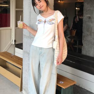 Vintage Hand-Painted Print V-Neck Cropped T-Shirt for Women - American Style Short Sleeve Slim Fit Summer Top