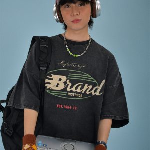 Vintage-Inspired Distressed Letter Print Short Sleeve T-Shirt for Women - Loose-Fit Summer Casual Top