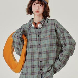 Vintage-Inspired Green Plaid Shirt Jacket for Women - Casual Loose Checkered Top for Spring and Autumn Fashion