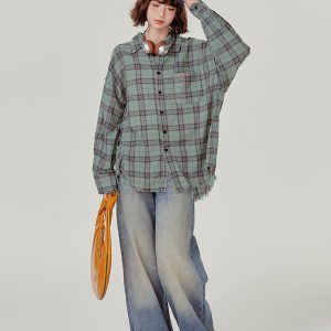 Vintage-Inspired Green Plaid Shirt Jacket for Women - Casual Loose Checkered Top for Spring and Autumn Fashion