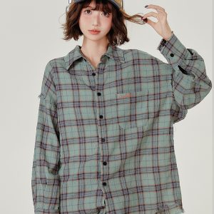 Vintage-Inspired Green Plaid Shirt Jacket for Women - Casual Loose Checkered Top for Spring and Autumn Fashion