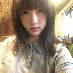 Vintage-Inspired Knitted Short Sleeve Polo Shirt for Women - Versatile Gray Summer Top, Slim Fit, Flattering Design