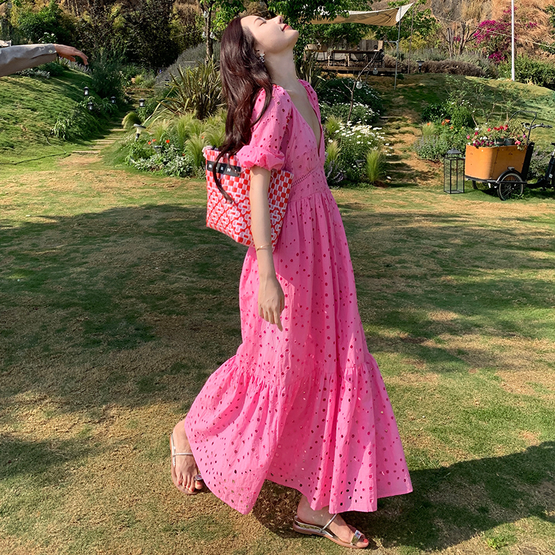 Vintage Lace Heavy-Duty Long French Embroidered Hollow V-Neck Puff Sleeve High-Waisted Flared Mermaid Dress for Boho Style