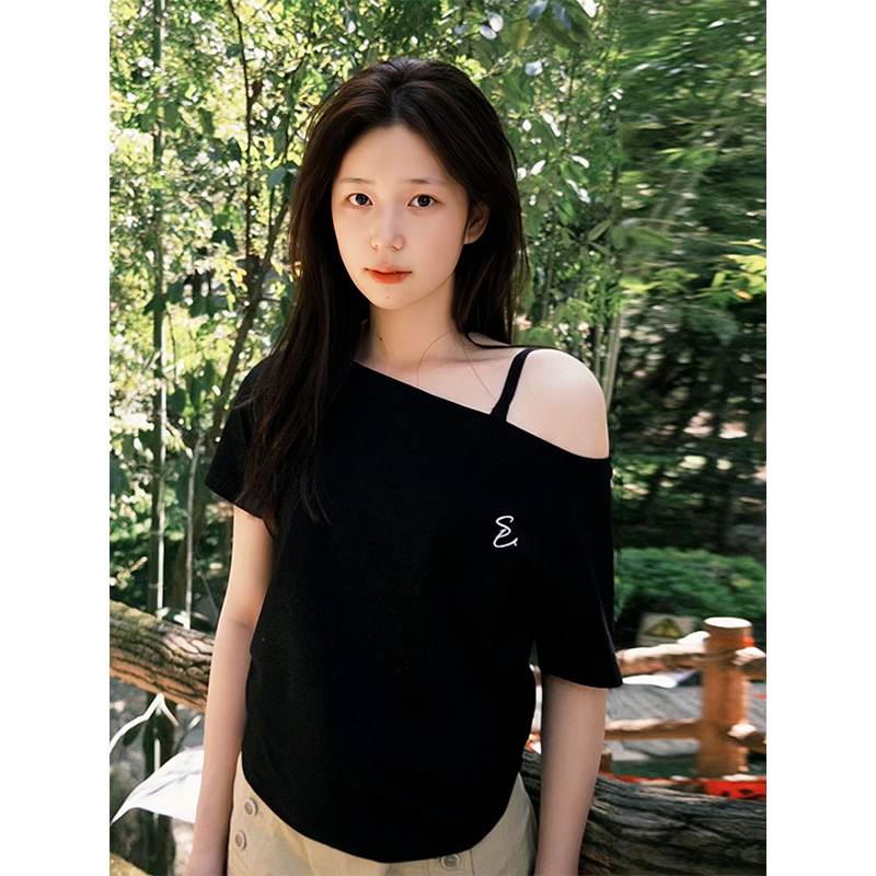 Vintage Off-Shoulder Black T-Shirt for Women - Summer 2025, Short Sleeve, Loose Fit, Slimming Casual Trend