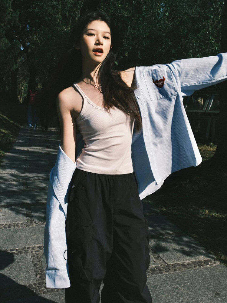 Vintage Oversized Blue Shirt Jacket for Women with Letter Embroidery - Spring 90s Style High-End Feel Vintage Oversized Blue Shirt Jacket for Women with Letter Embroidery - Spring 90s Style High-End Feel