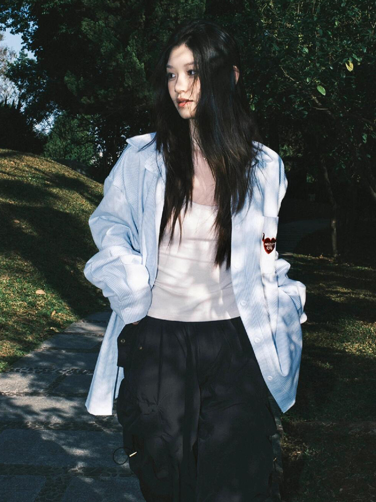 Vintage Oversized Blue Shirt Jacket for Women with Letter Embroidery - Spring 90s Style High-End Feel Vintage Oversized Blue Shirt Jacket for Women with Letter Embroidery - Spring 90s Style High-End Feel