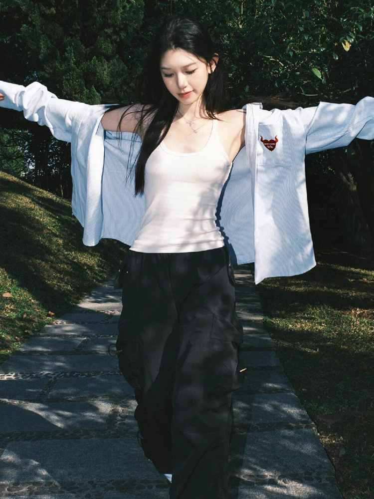 Vintage Oversized Blue Shirt Jacket for Women with Letter Embroidery - Spring 90s Style High-End Feel Vintage Oversized Blue Shirt Jacket for Women with Letter Embroidery - Spring 90s Style High-End Feel