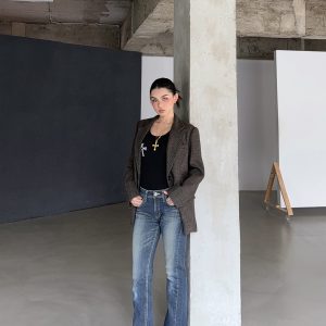 Vintage Plaid Wool Suit Jacket - 50% Wool Thick Textured Fabric, Stylish Cut with Slightly Fitted Waistline for 90s Inspired Look