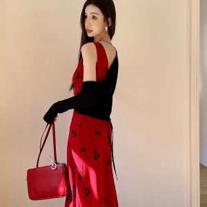Vintage Red Chiffon Dress - Slim Fit V-Neck, High Waist, Elegant Long Floor-Length Dress for Summer Vacation