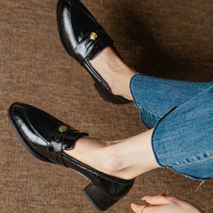 Vintage Roman-Style Camellia Pointed Loafers for Women - Chunky Heels, Slip-On Design, Y2K Fashion, Italian Corso Venezia Inspired