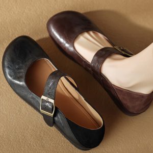 Vintage Round-Toe Mary Jane Women's Flat Shoes in Sheepskin - Artistic One-Strap Design, Italian Style, Perfect for Y2K Fashion.