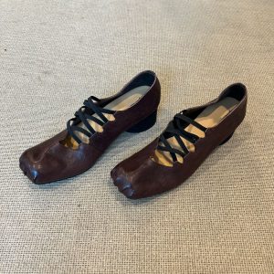 Vintage Sheepskin Pleated Square-Toe Cross-Strap High-Heeled Ballet Mary Jane Shoes - Chunky Heel, Pig-Nose Style