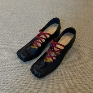 Vintage Sheepskin Pleated Square-Toe Cross-Strap High-Heeled Ballet Mary Jane Shoes - Chunky Heel, Pig-Nose Style