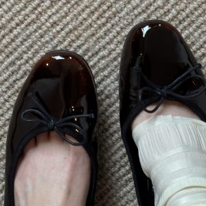 Vintage Sheepskin Round Toe Bowknot Ballet Flats for Women - Elegant Slip-On Commuting Flat Shoes