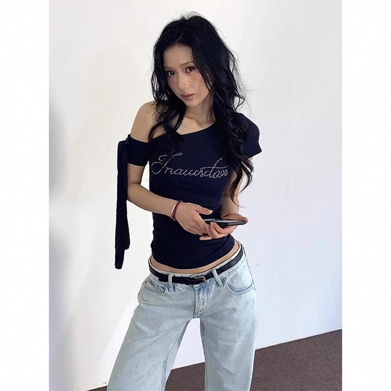 Vintage Slim-Fit Cropped T-Shirt - American Off-Shoulder Short Sleeve Summer Top for Spicy Girls, Trendy Design