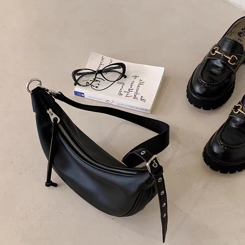 Vintage Soft Leather Dumpling Bag - Versatile Crescent Shoulder Crossbody Bag for Commuters - Elegant High-End Waist Bag