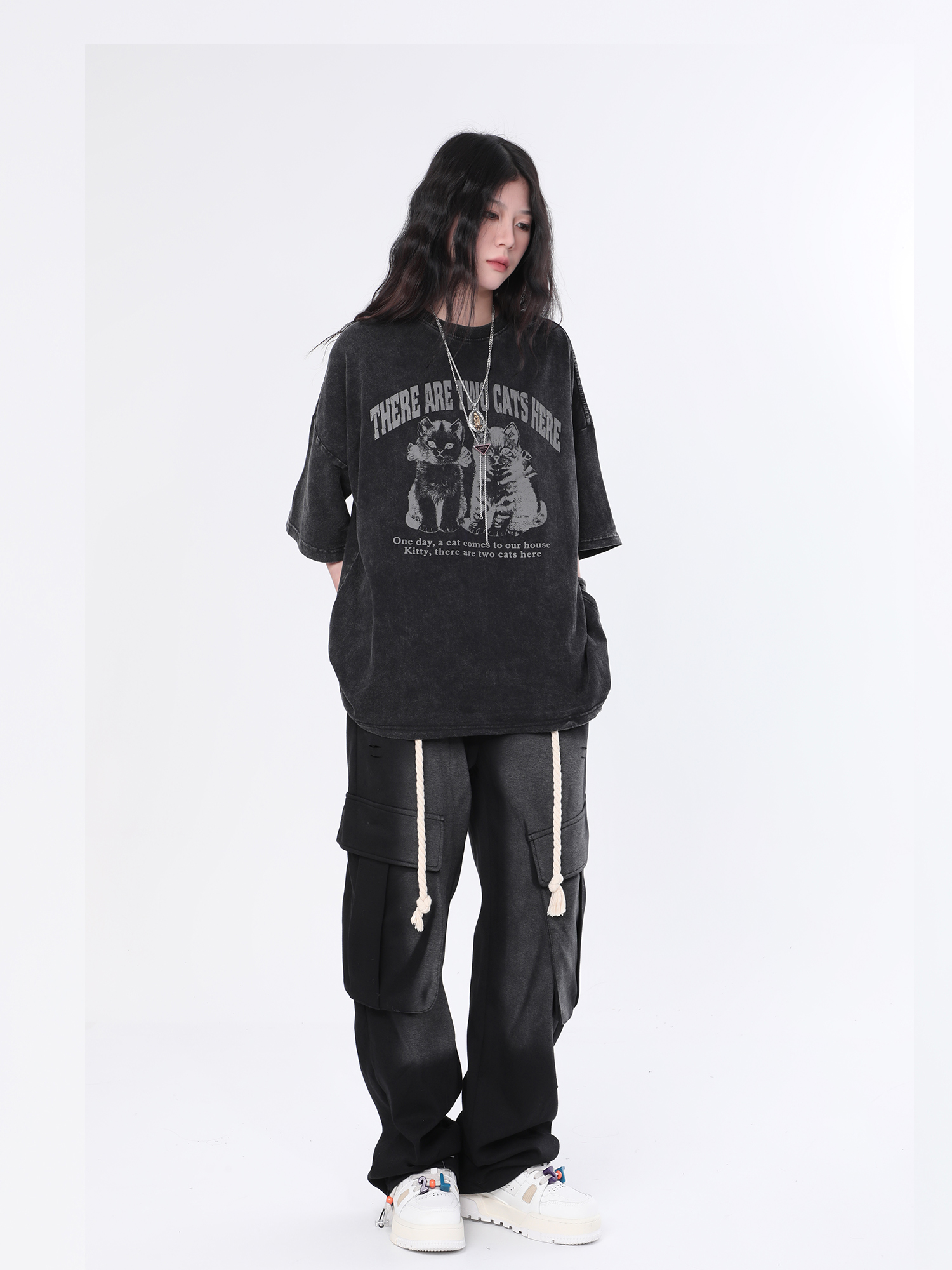 Vintage Washed Black Short Sleeve T-Shirt for Women with Niche Design - "Sit and Eat Until the Mountains Are Empty" Street Style Cat Graphic Vintage Washed Black Short Sleeve T-Shirt for Women with Niche Design - "Sit and Eat Until the Mountains Are Empty" Street Style Cat Graphic