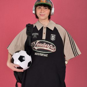 Vintage Washed Distressed Color-Block Polo Shirt with Contrast Collar, Loose Fit, Trendy Design for Casual 90s Inspired Style