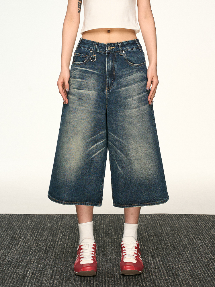 Vintage Washed Distressed Denim Shorts for Women - Loose-Fitting Three-Quarter Straight-Leg Wide-Leg Summer Style Vintage Washed Distressed Denim Shorts for Women - Loose-Fitting Three-Quarter Straight-Leg Wide-Leg Summer Style