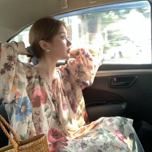 Vintage Watercolor Floral V-Neck Long Dress with Lantern Sleeves - Retro Dream Mountain Style for Women