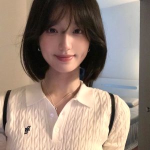 Vintage White Cropped Polo Collar T-Shirt with Twisted Floral Design - Short Sleeve Slim-Fit Women's Summer Top