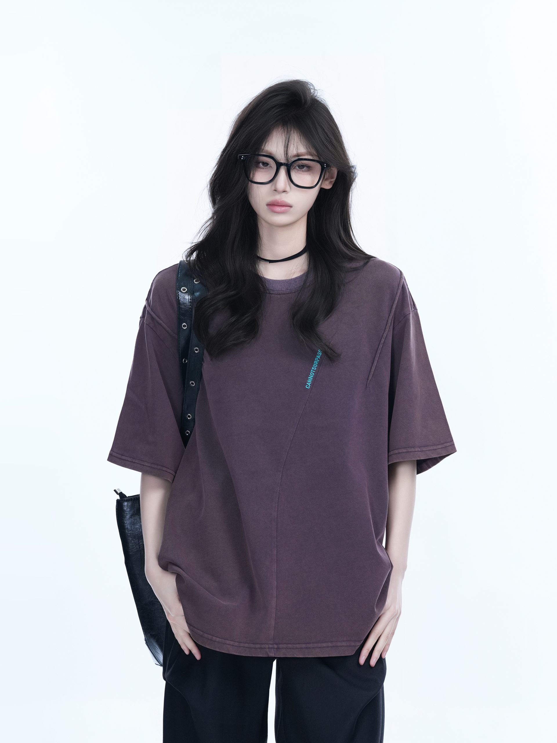 Washed Black Loose-Fit Short Sleeve T-Shirt for Women with Embroidered Half Sleeves – American Street Style, Casual 90s Aesthetic Washed Black Loose-Fit Short Sleeve T-Shirt for Women with Embroidered Half Sleeves – American Street Style, Casual 90s Aesthetic