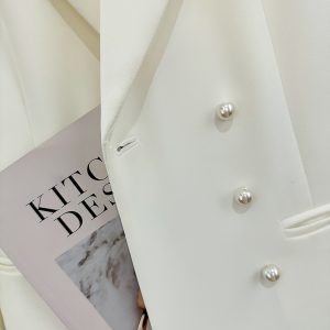 White Minimalist Pearl Button Double-Breasted Suit Jacket for Women - Exquisite Spring Autumn Blazer for Effortless Style