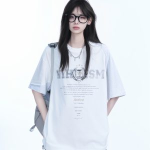 White Oversized Short Sleeve T-Shirt with American Retro Badge Print for Women, Casual Loose Fit, Y2K Style