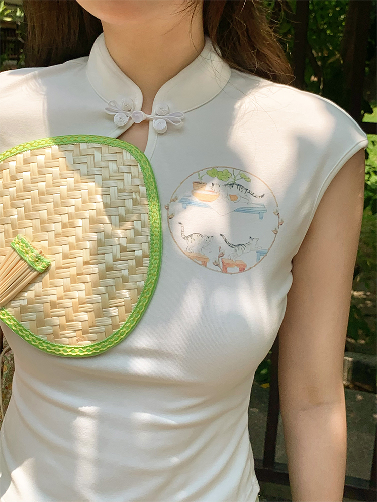 White Panda Print Short Sleeve T-Shirt for Women - Vintage Summer Slim Fit Buttoned Top, Y2K Style White Panda Print Short Sleeve T-Shirt for Women - Vintage Summer Slim Fit Buttoned Top, Y2K Style