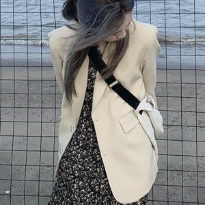 White Petite Suit Jacket for Women, Casual Short Blazer, High-End Design, 2025 Spring Autumn Trend, Chic Niche Style