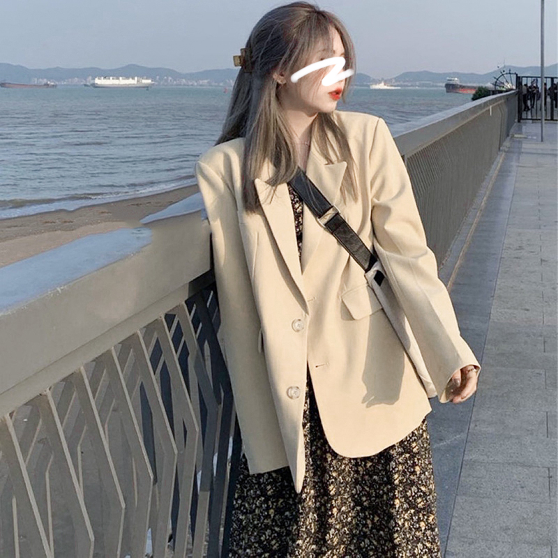 White Petite Suit Jacket for Women, Casual Short Blazer, High-End Design, 2025 Spring Autumn Trend, Chic Niche Style