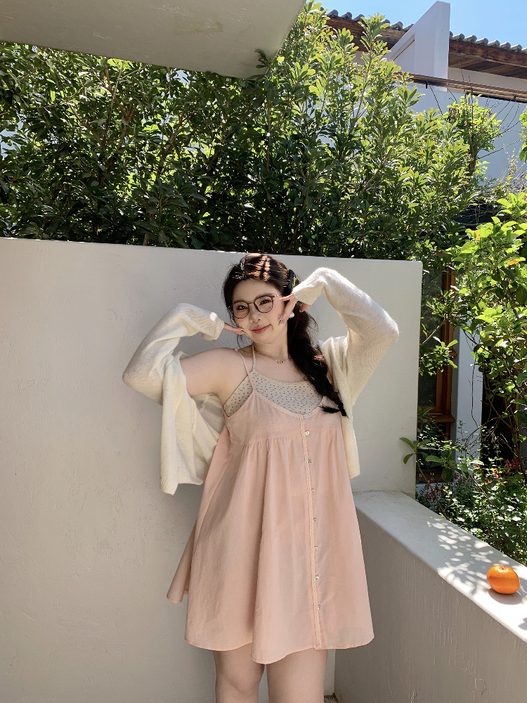 White Thin Knit Cardigan for Women - Soft, Sun-Protective Layering Item, Slightly Chubby, Misty Girl Style White Thin Knit Cardigan for Women - Soft, Sun-Protective Layering Item, Slightly Chubby, Misty Girl Style