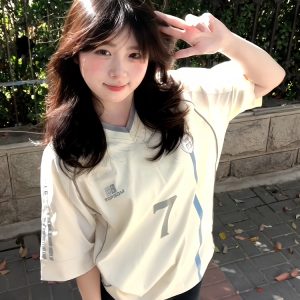 Women's American Retro Color-Blocked Jersey T-Shirt, Summer Oversized V-Neck Top with Woven Strap, Sporty Short Sleeves