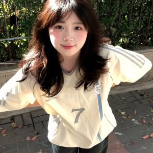 Women's American Retro Color-Blocked Jersey T-Shirt, Summer Oversized V-Neck Top with Woven Strap, Sporty Short Sleeves