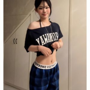 Women's American Retro Off-Shoulder T-Shirt, Summer Letter Print, Loose Slimming Short Sleeves, Trendy Shoulder-Baring Top