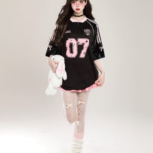 Women's American Retro Patchwork Printed Short Sleeve V-Neck T-Shirt, Casual Summer Sports Style, Loose Fit, Y2K Inspired