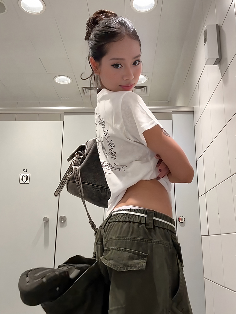 Women's American Retro V-Neck Short Sleeve Casual T-Shirt with Letter Print - Trendy Loose Fit Summer Top Women's American Retro V-Neck Short Sleeve Casual T-Shirt with Letter Print - Trendy Loose Fit Summer Top