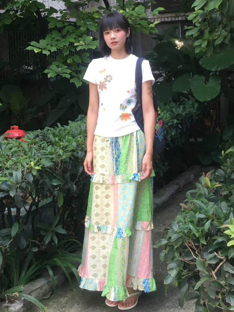 Women's American-Style Floral Print T-Shirt, Summer Short Sleeve, Vintage Slim-Fit Round Neck, Heavyweight White Top Women's American-Style Floral Print T-Shirt, Summer Short Sleeve, Vintage Slim-Fit Round Neck, Heavyweight White Top