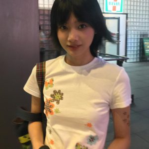 Women's American-Style Floral Print T-Shirt, Summer Short Sleeve, Vintage Slim-Fit Round Neck, Heavyweight White Top
