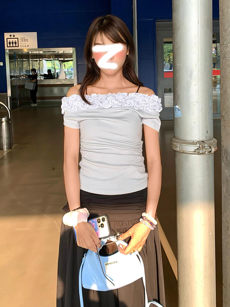 Women's American-Style Off-Shoulder T-Shirt with Multi-Layer Lace Design, Short Sleeves, Slim Fit - Summer 2023 Essential Women's American-Style Off-Shoulder T-Shirt with Multi-Layer Lace Design, Short Sleeves, Slim Fit - Summer 2023 Essential