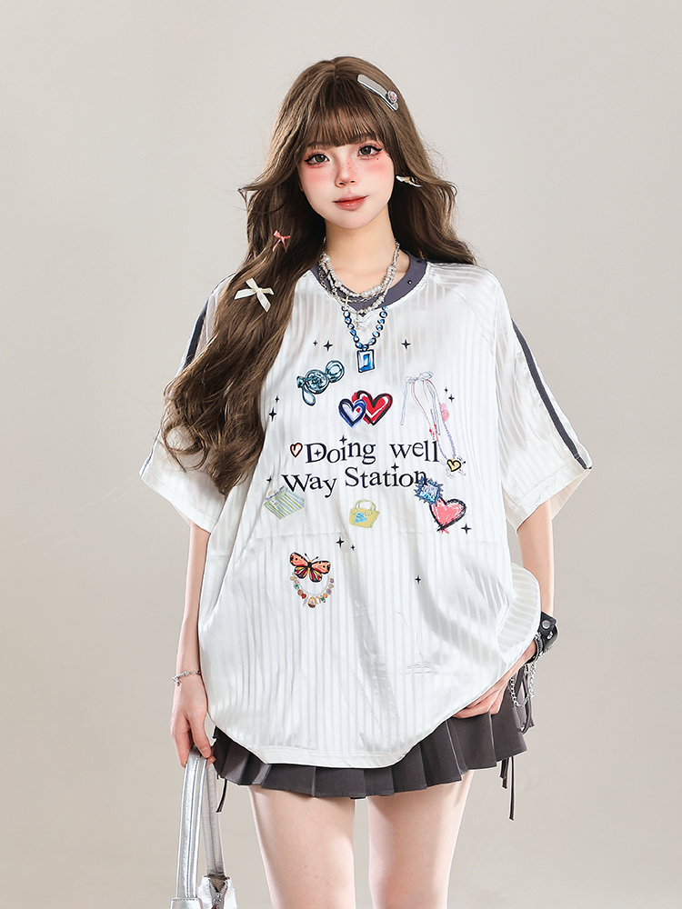 Women's American-Style Printed V-Neck Short Sleeve T-Shirt, Summer 2025 Jersey Design, Sweet Girl Loose Fit Women's American-Style Printed V-Neck Short Sleeve T-Shirt, Summer 2025 Jersey Design, Sweet Girl Loose Fit