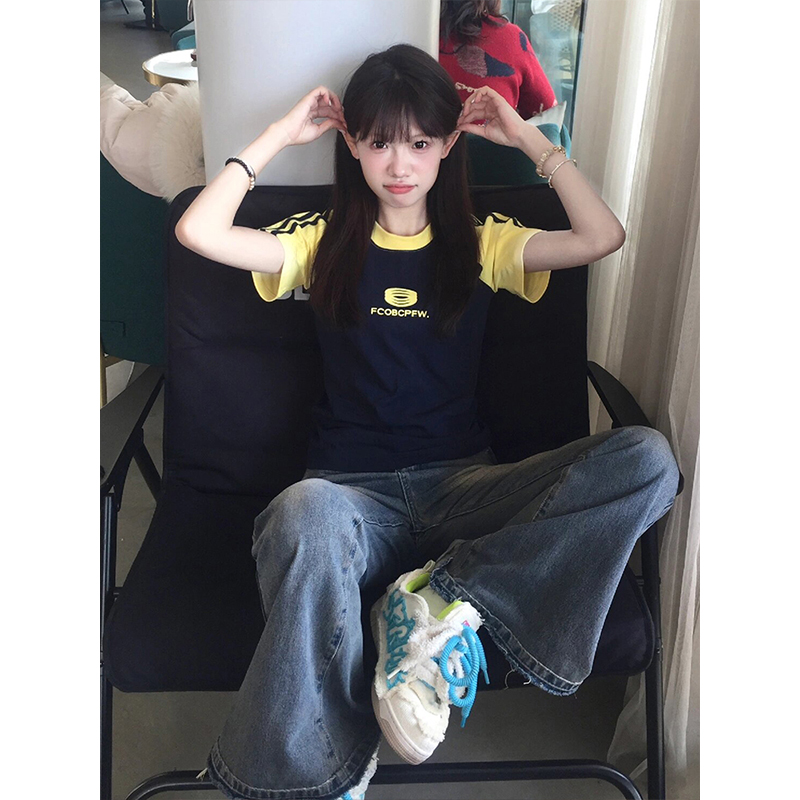 Women's American Style Striped Color-Blocking Raglan Sleeve T-Shirt, Slim Fit Summer Top with Flattering Short Sleeves