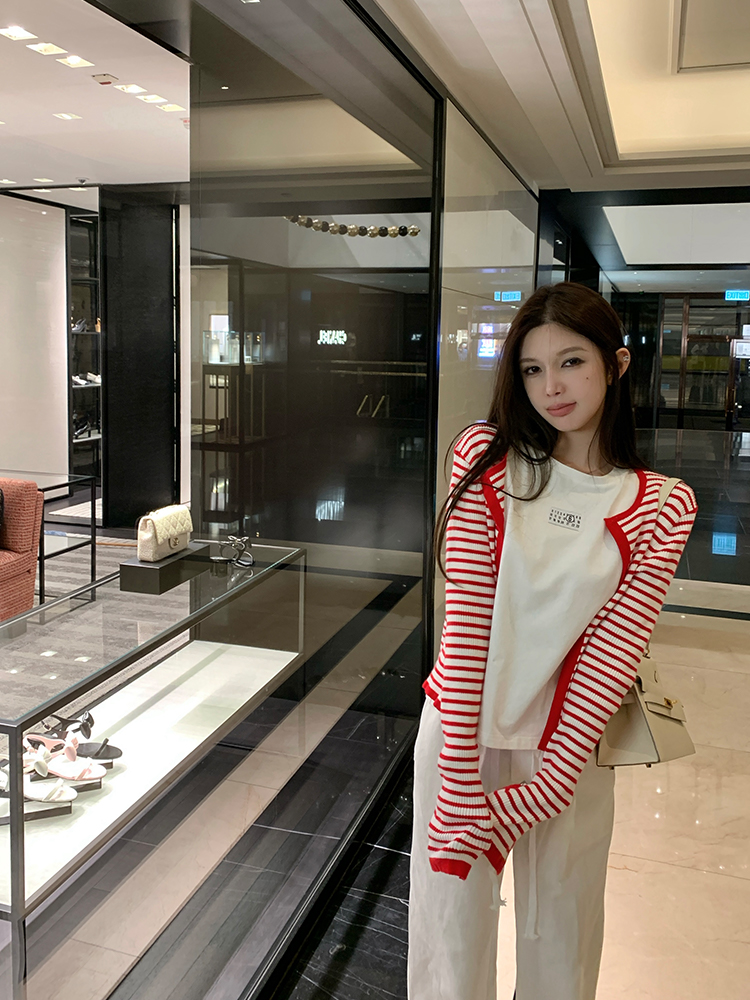 Women's Basic Short-Sleeve T-Shirt - Pure Cotton White Top, Versatile Essential for Casual and Y2K Style Looks Women's Basic Short-Sleeve T-Shirt - Pure Cotton White Top, Versatile Essential for Casual and Y2K Style Looks