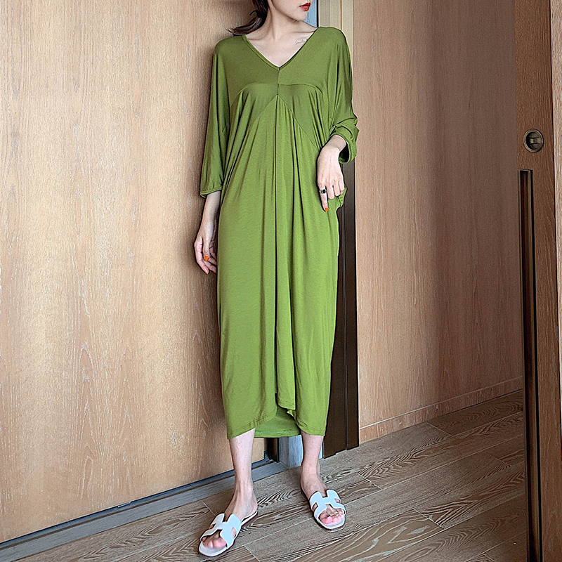 Women’s Bat Sleeve Cocoon Dress - Loose V-Neck, Mid-Length, Pleated, Draped, Three-Quarter Sleeves - Spring/Summer 2025 Fashion