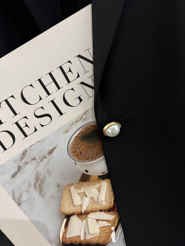 Women's Black Thin Blazer - 2025 Summer Stylish Suit in Unique Lazy Style Women's Black Thin Blazer - 2025 Summer Stylish Suit in Unique Lazy Style