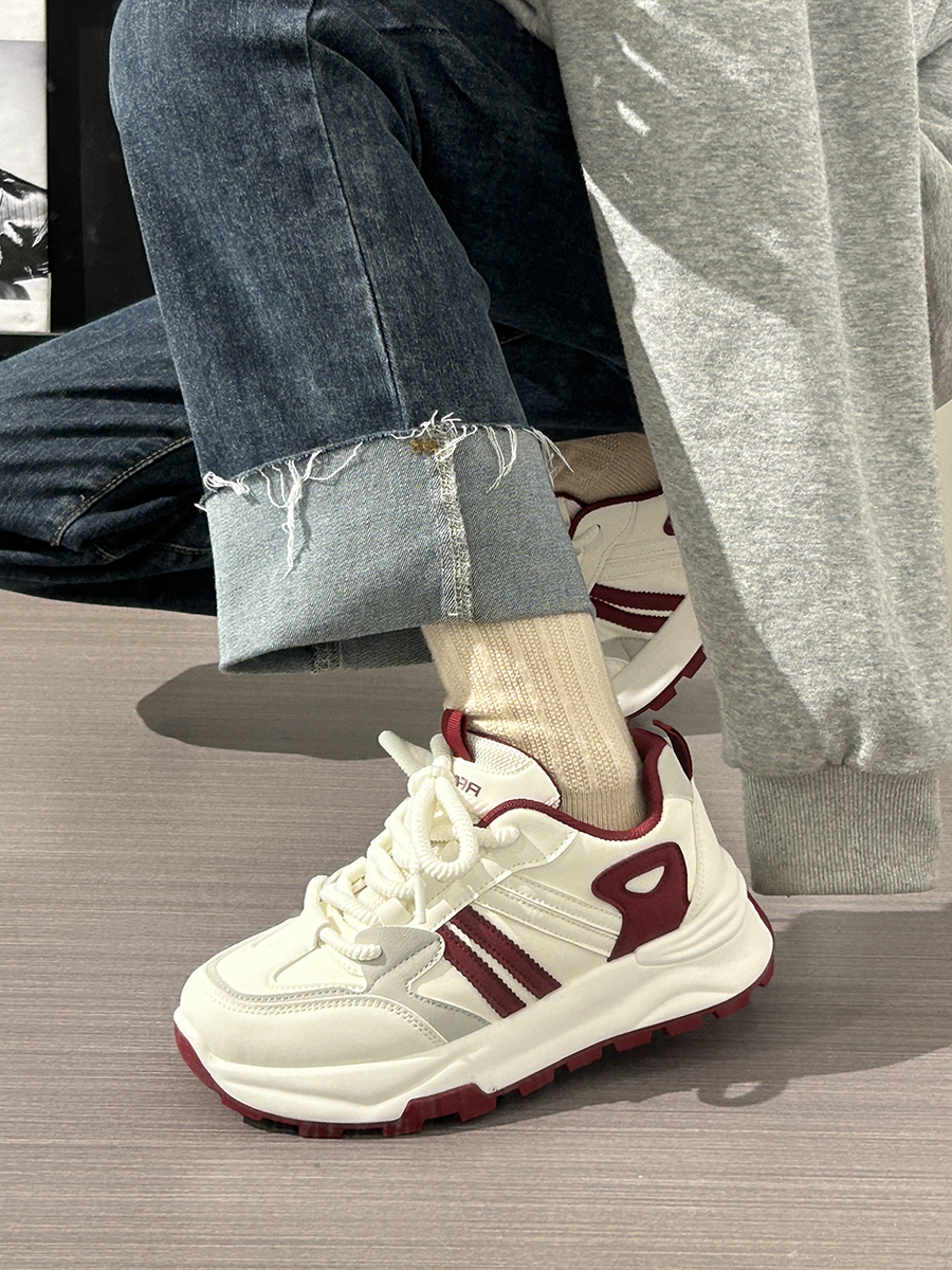 Women's Breathable Mesh Lightweight Soft-Soled Dad Shoes in Wine Red - Versatile Y2K White Sneakers for Everyday Style Women's Breathable Mesh Lightweight Soft-Soled Dad Shoes in Wine Red - Versatile Y2K White Sneakers for Everyday Style