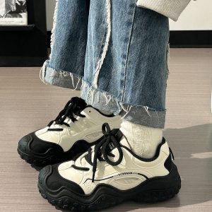 Women's Breathable Soft Sole Mesh Mountaineering Shoes - Versatile Black and White Old Daddy Style for Summer 2025